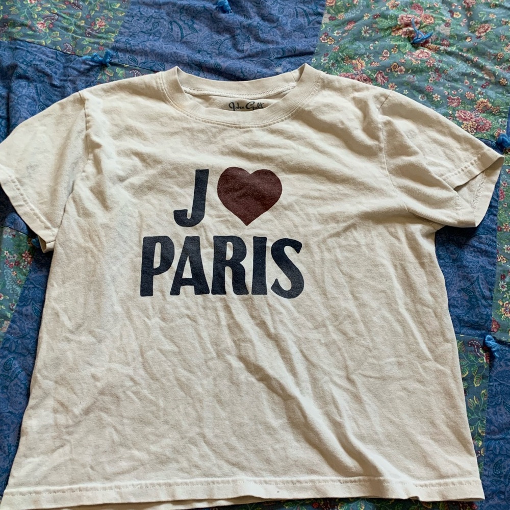 Brandy Melville shirt (discontinued)